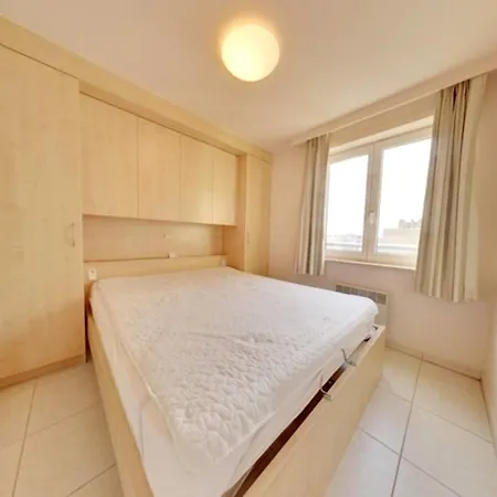 With Oblique Sea View Apartment *