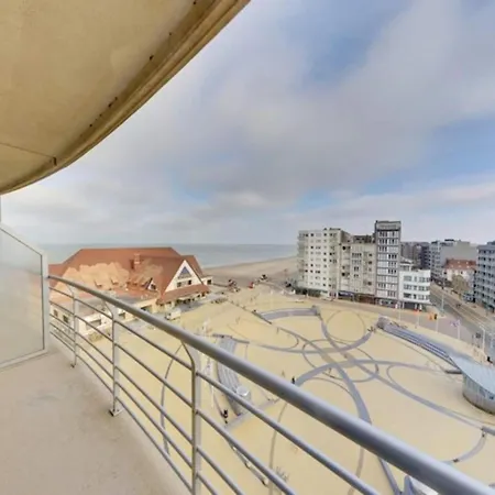 With Oblique Sea View Apartment