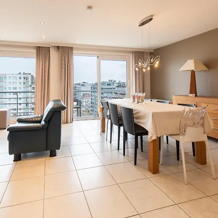 With Oblique Sea View Apartment Middelkerke