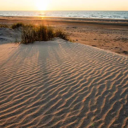 Apartment In With Stunning Views Middelkerke