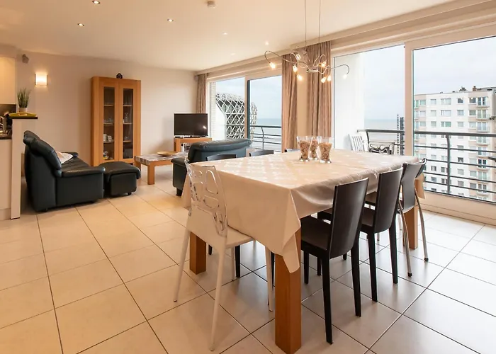 In With Stunning Views Apartment