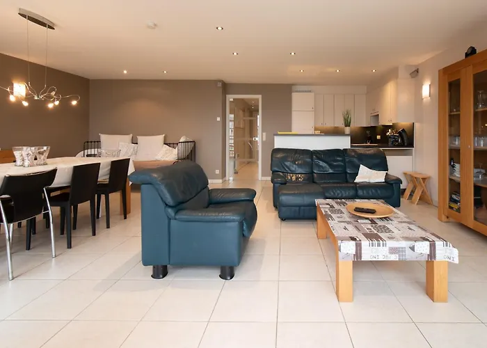 In With Stunning Views Apartment *