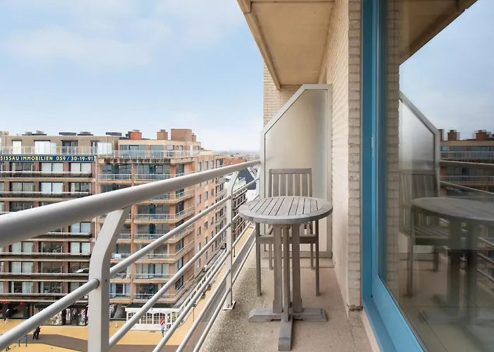 In With Stunning Views *