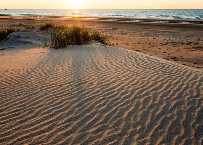 Apartment In With Stunning Views Middelkerke