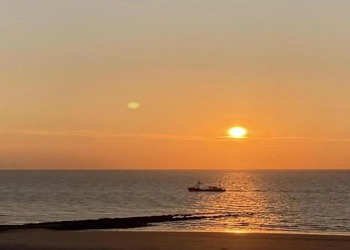 In With Stunning Views Apartment