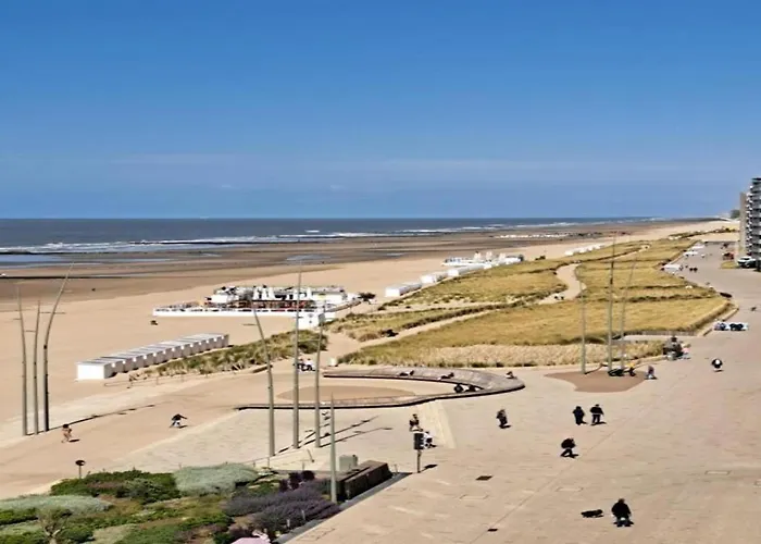 Apartment In With Stunning Views Middelkerke